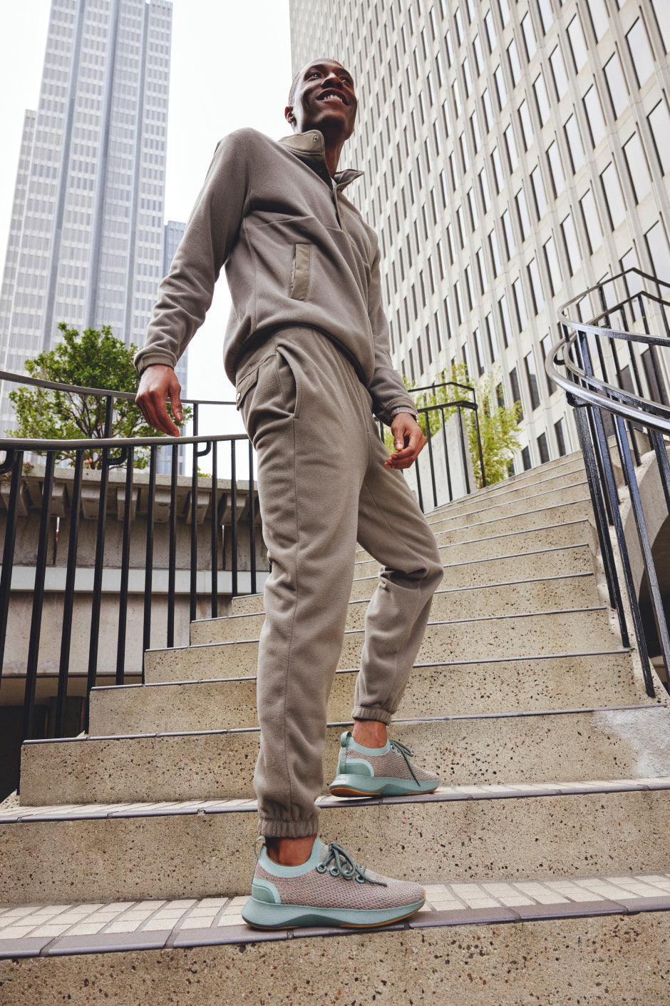 Men's Dasher NZ - Blizzard/Deep Navy (Blizzard Sole)